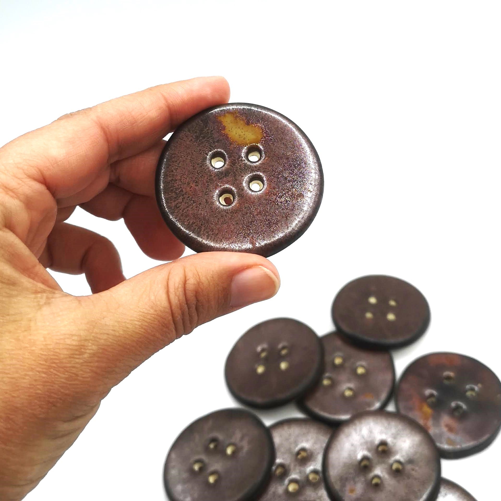 extra large buttons hippie, ceramic buttons for sewing, decorative buttons for purses, novelty buttons for jacket, best sellers 2023 - Ceramica Ana Rafael