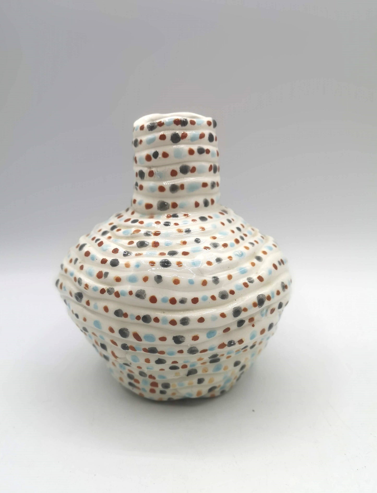 Handmade White Ceramic Vase with Colorful Handpainted Spots – Eclectic Decorative Vase for Home & Garden – Unique Gift Idea – 15cm x 12cm