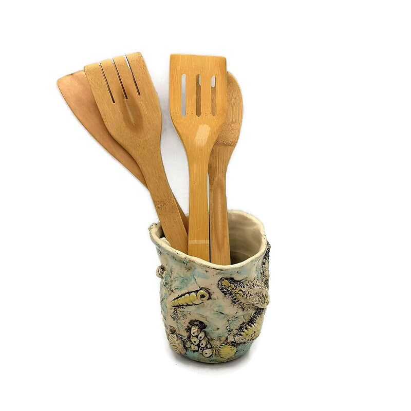 SKULPTURELLE VASE STRANDDekor, handgemachte Keramik Boho Blumenvase, Muschelkeramik Ikebana Vase, ästhetische Dekoobjekte Ozeanwellen Vase