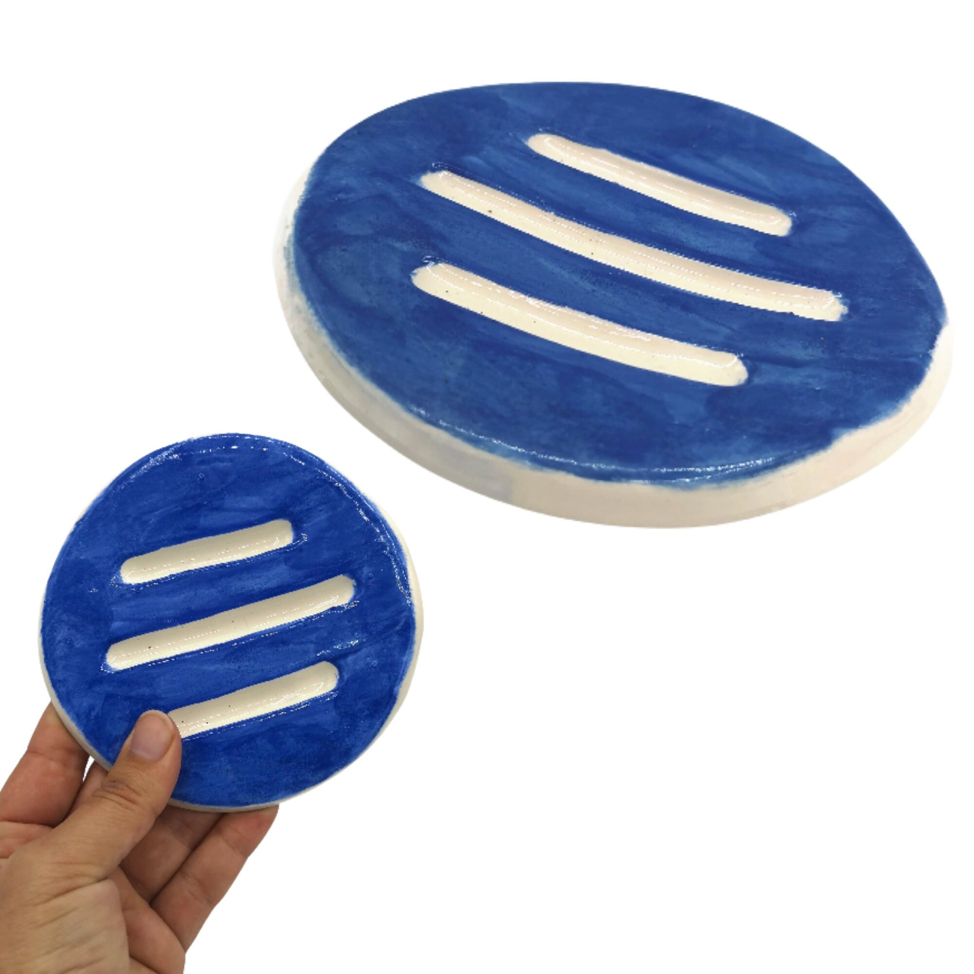 Handmade Ceramic Blue Round Soap Dish With Drain, Draining Soap Bar Holder, Clay Tray, Sustainable Bathroom Accessories - Ceramica Ana Rafael