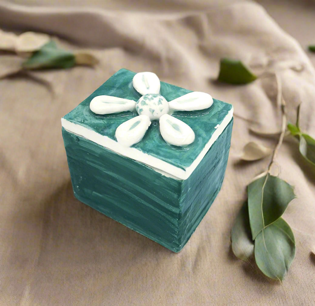 Handmade Ceramic Trinket Box with Lid – Custom Jewelry Keepsake Box for Women