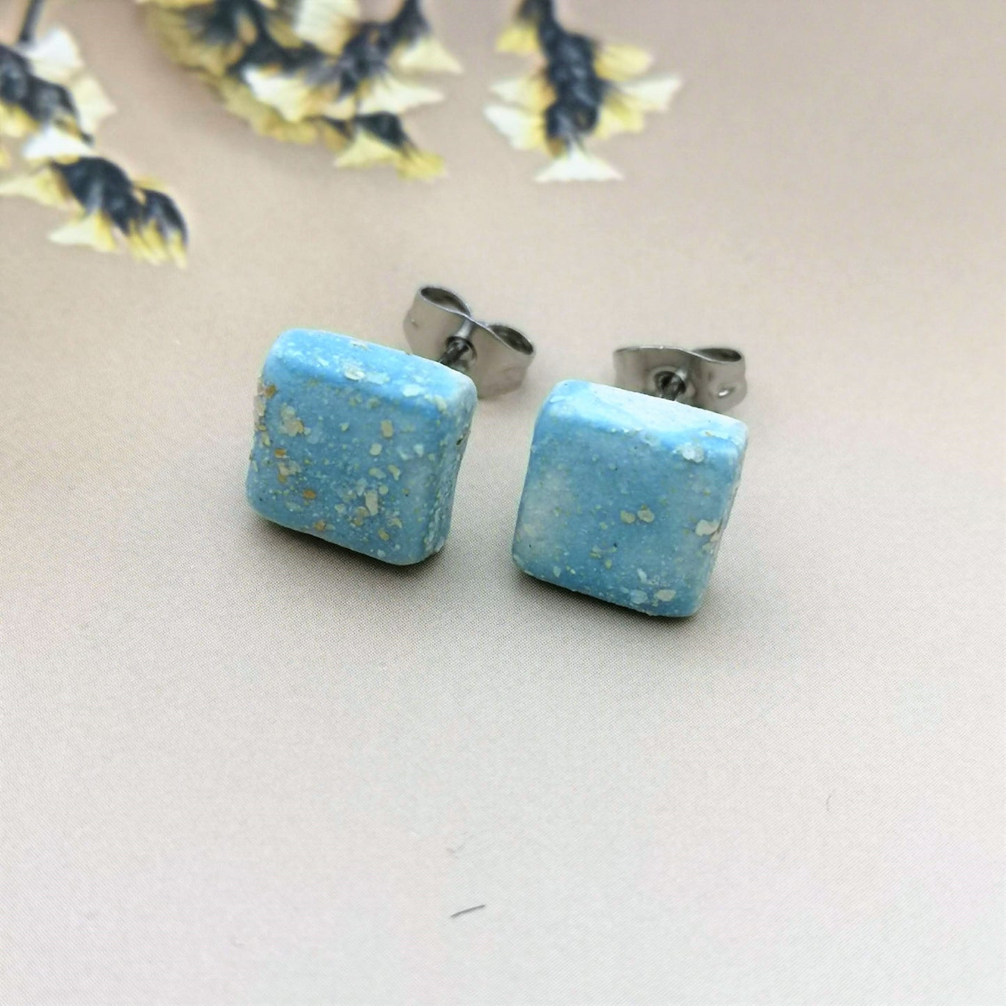 Sparkly Blue Square Ceramic Stud Earrings For Women, Handmade Jewelry Gifts For Her, Aesthetic Clay Stud Earrings, Novelty Dainty Earrings - Ceramica Ana Rafael