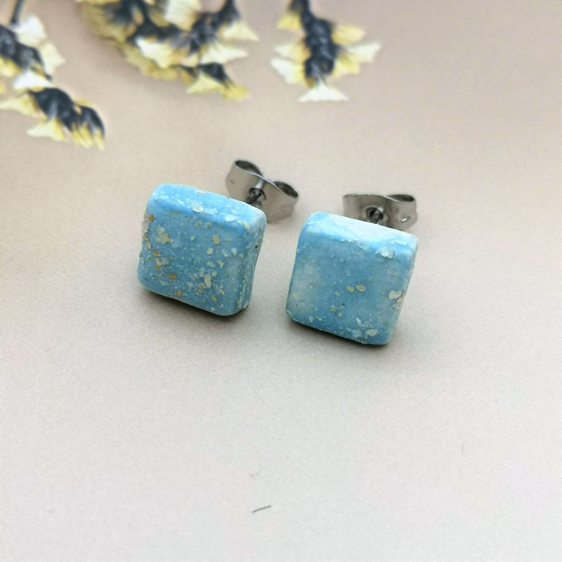 Sparkly Blue Square Ceramic Stud Earrings For Women, Handmade Jewelry Gifts For Her, Aesthetic Clay Stud Earrings, Novelty Dainty Earrings - Ceramica Ana Rafael