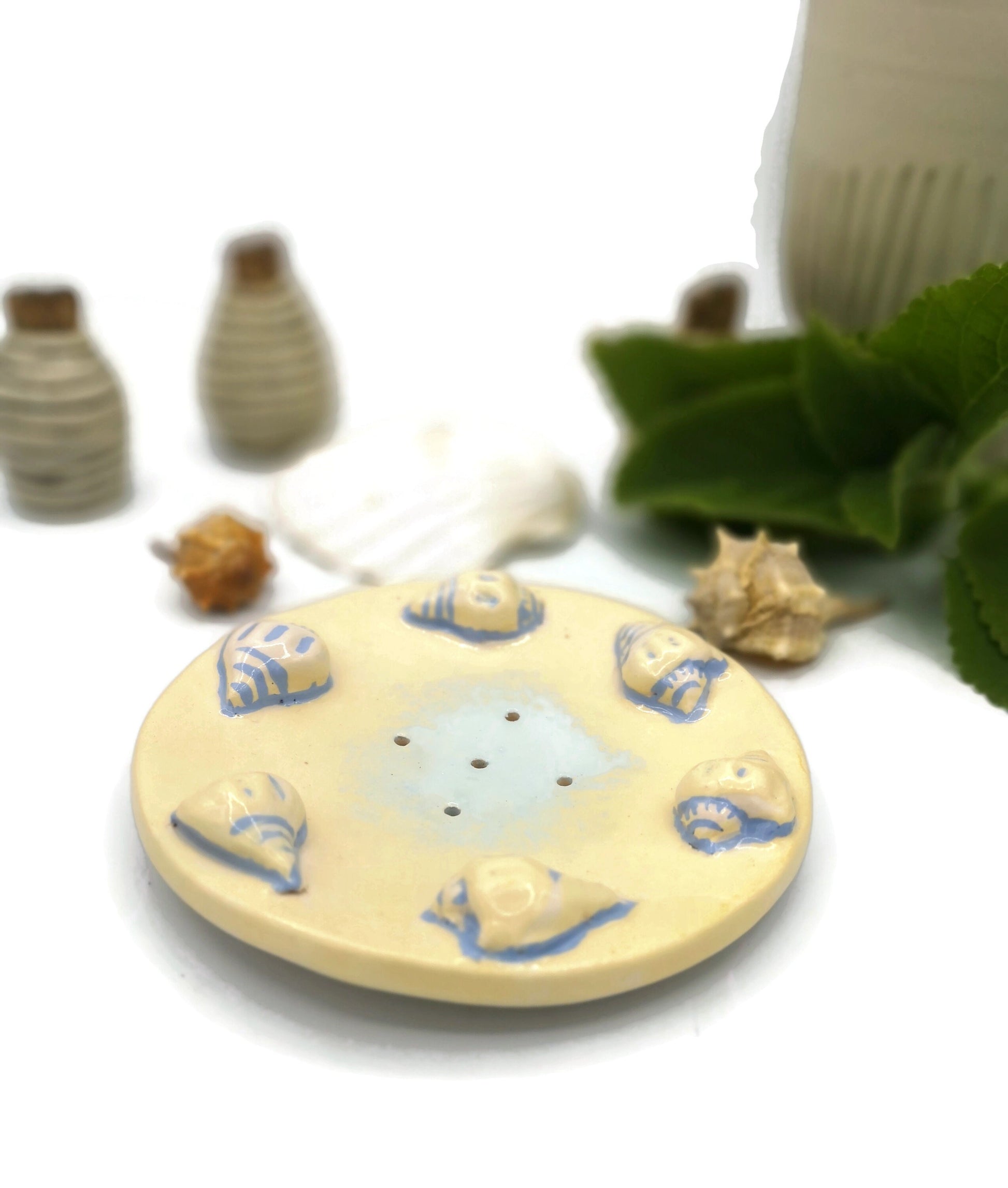 Self Draining Soap Dish, Sea Life Soap Dish, Beach Themed Dish Soap Holder, Pottery Bathroom Accessories - Ceramica Ana Rafael