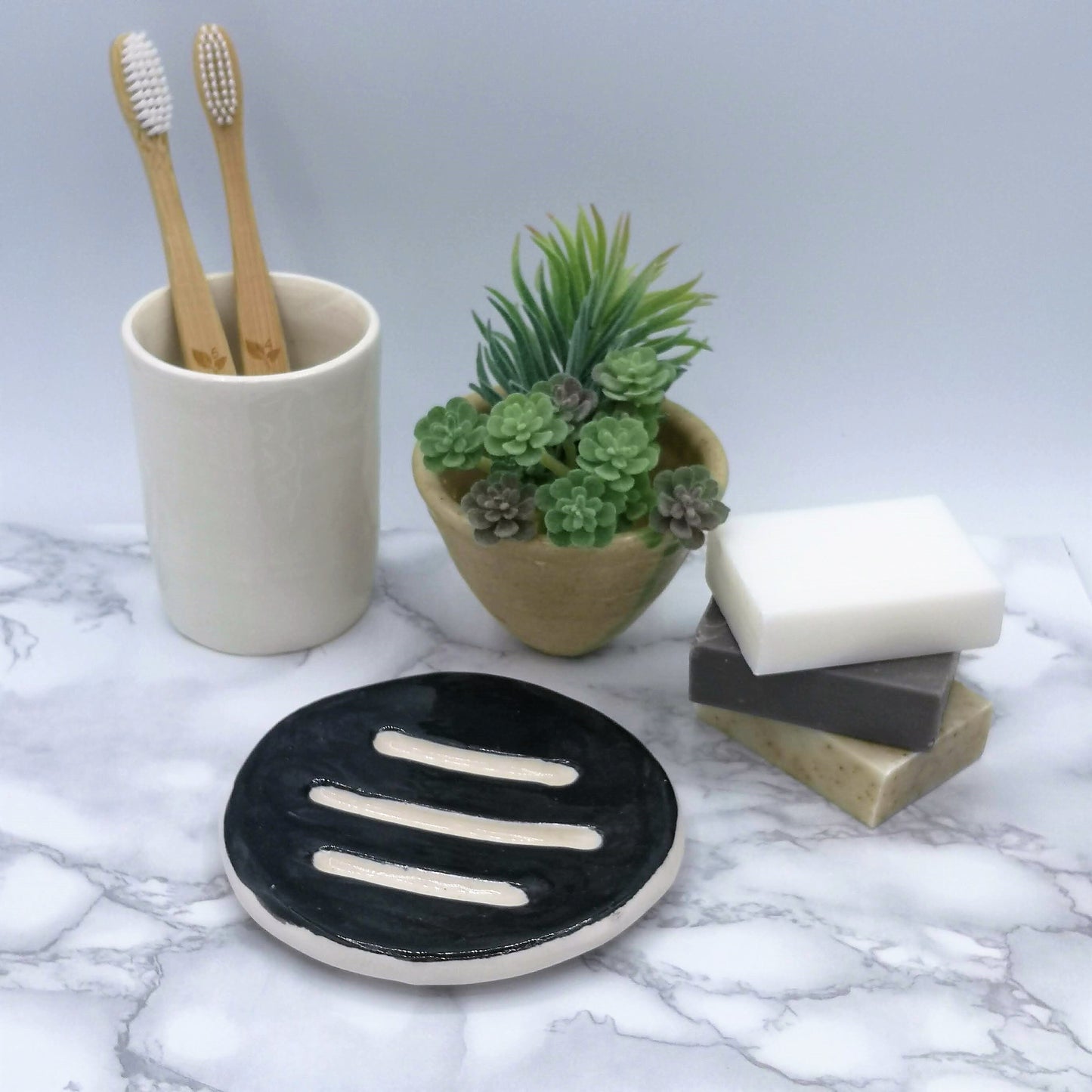 CERAMIC SOAP DISH, Ceramic Soap Dish, Eco Friendly Bathroom Accessories, Zero waste Clay Pottery Soap Dish Drain - Ceramica Ana Rafael