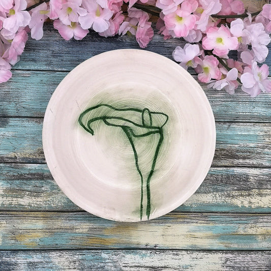 Handmade Ceramic Round Plate Hand Painted Calla Lily, Portuguese Pottery Wall Decor Use For Serving Dish, Unique Dinner Plates For Display - Ceramica Ana Rafael