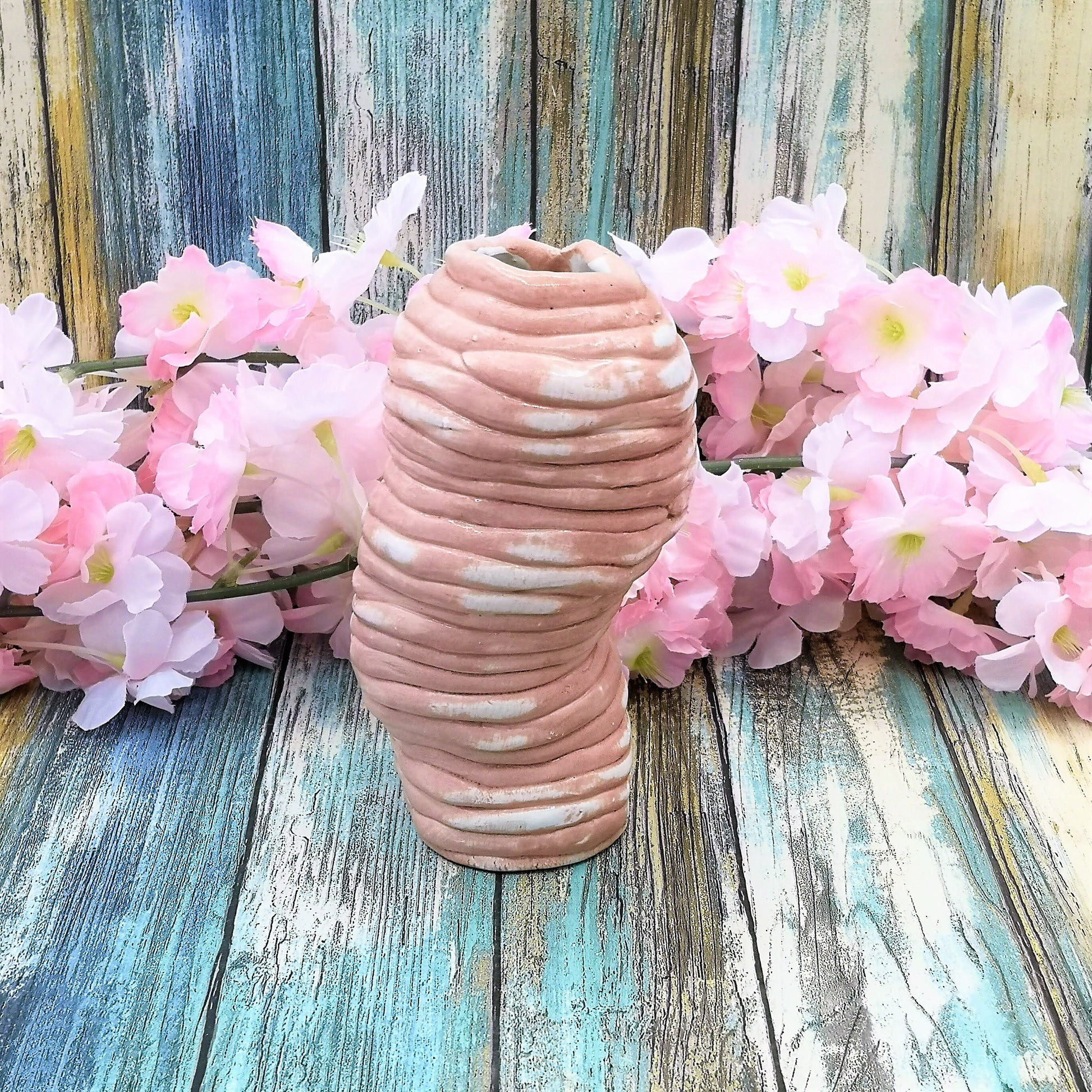 Sculptural Pink Ceramic Vase, Custom Birthday Gift, Step Mom Gift Sister In Law Gift, 9th Anniversary Gift For Wife - Ceramica Ana Rafael