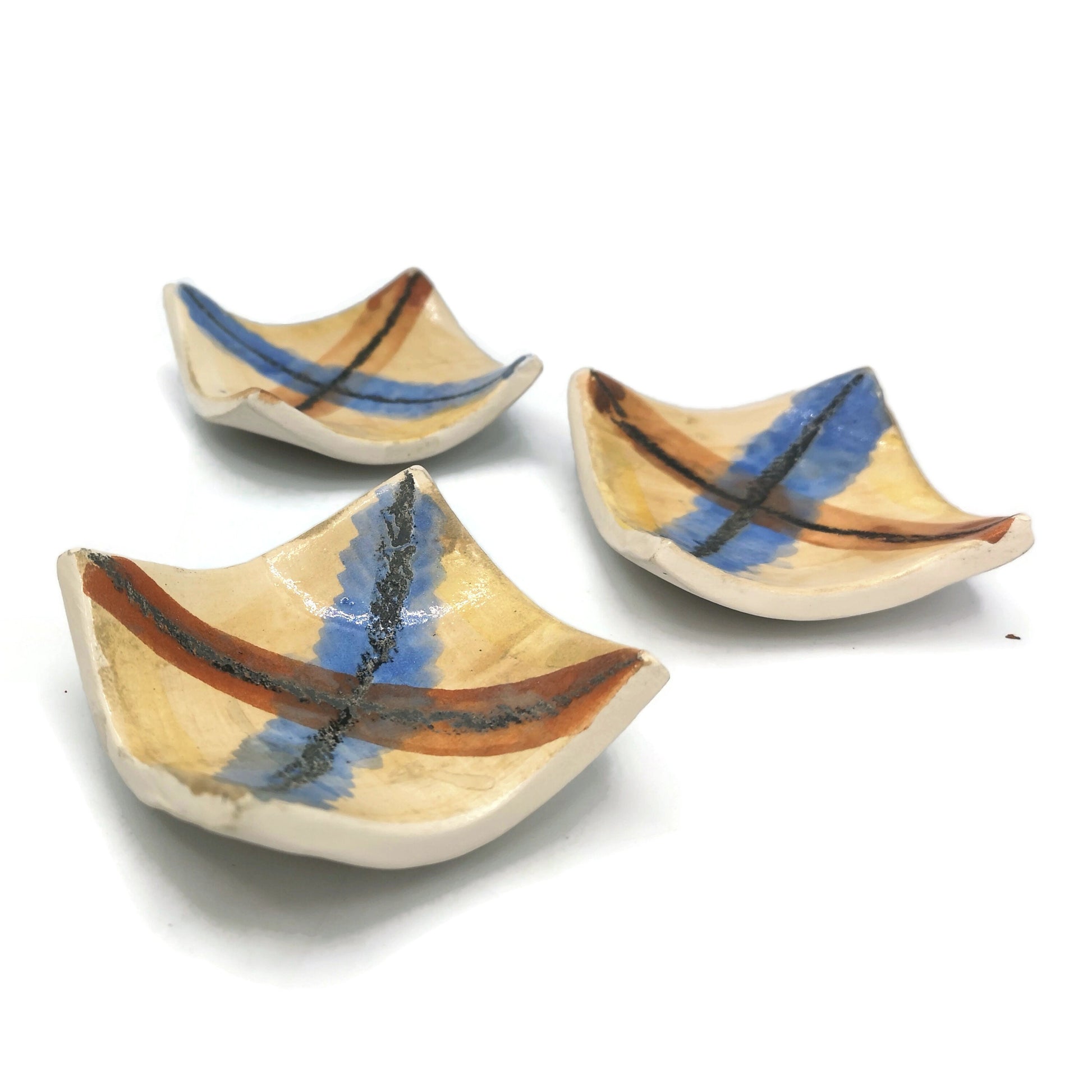 Handmade Ceramic Ring Holder Dish, Set Of 3 Small Square Shape Trinket Dishes For Guest Wedding Favors - Ceramica Ana Rafael