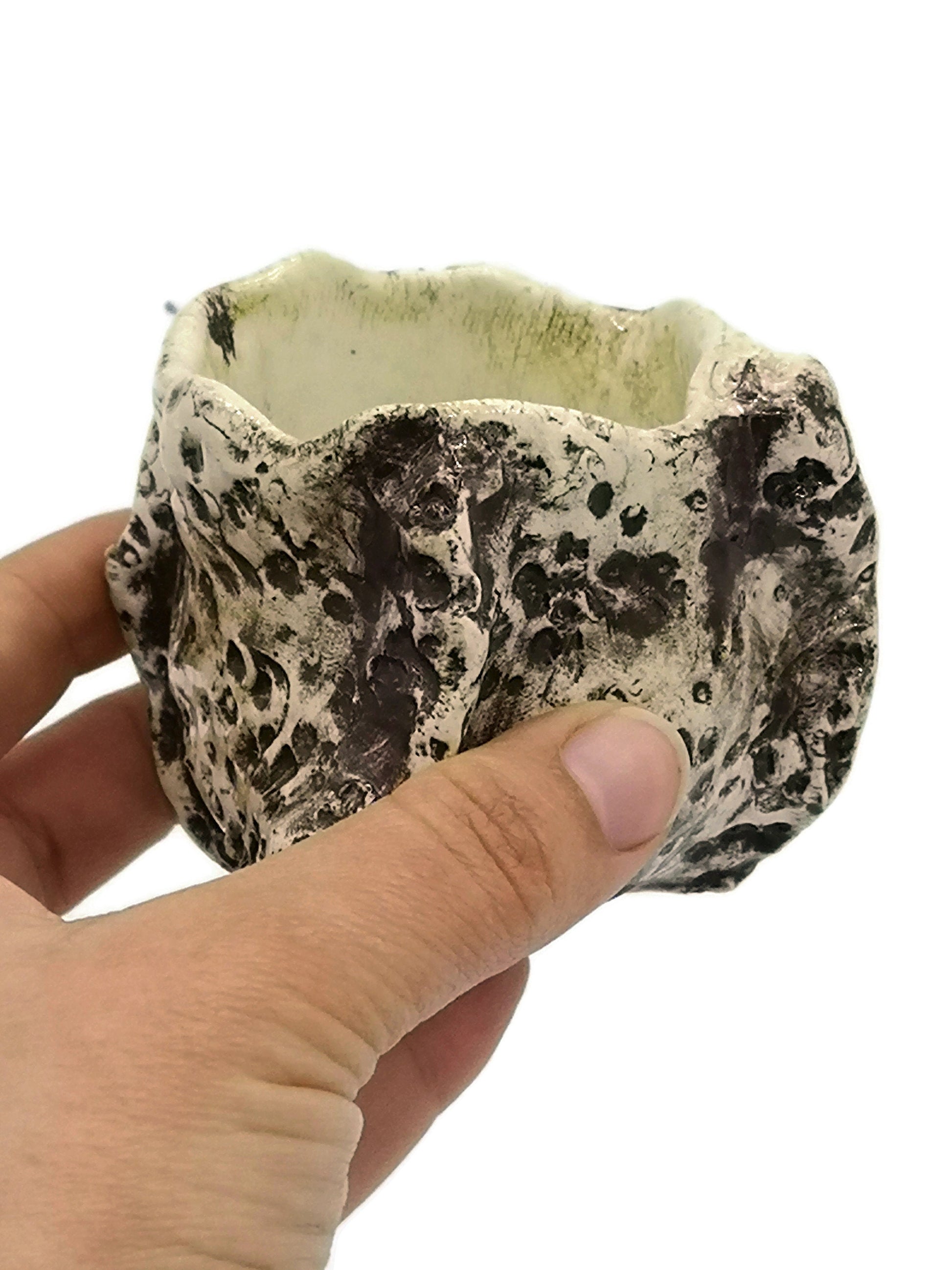 SMALL SUCCULENT POT, Ceramic Cute Vase, Modern Sculptural Textured Cactus Planter For Farmhouse Decor Neutral Small Gifts - Ceramica Ana Rafael