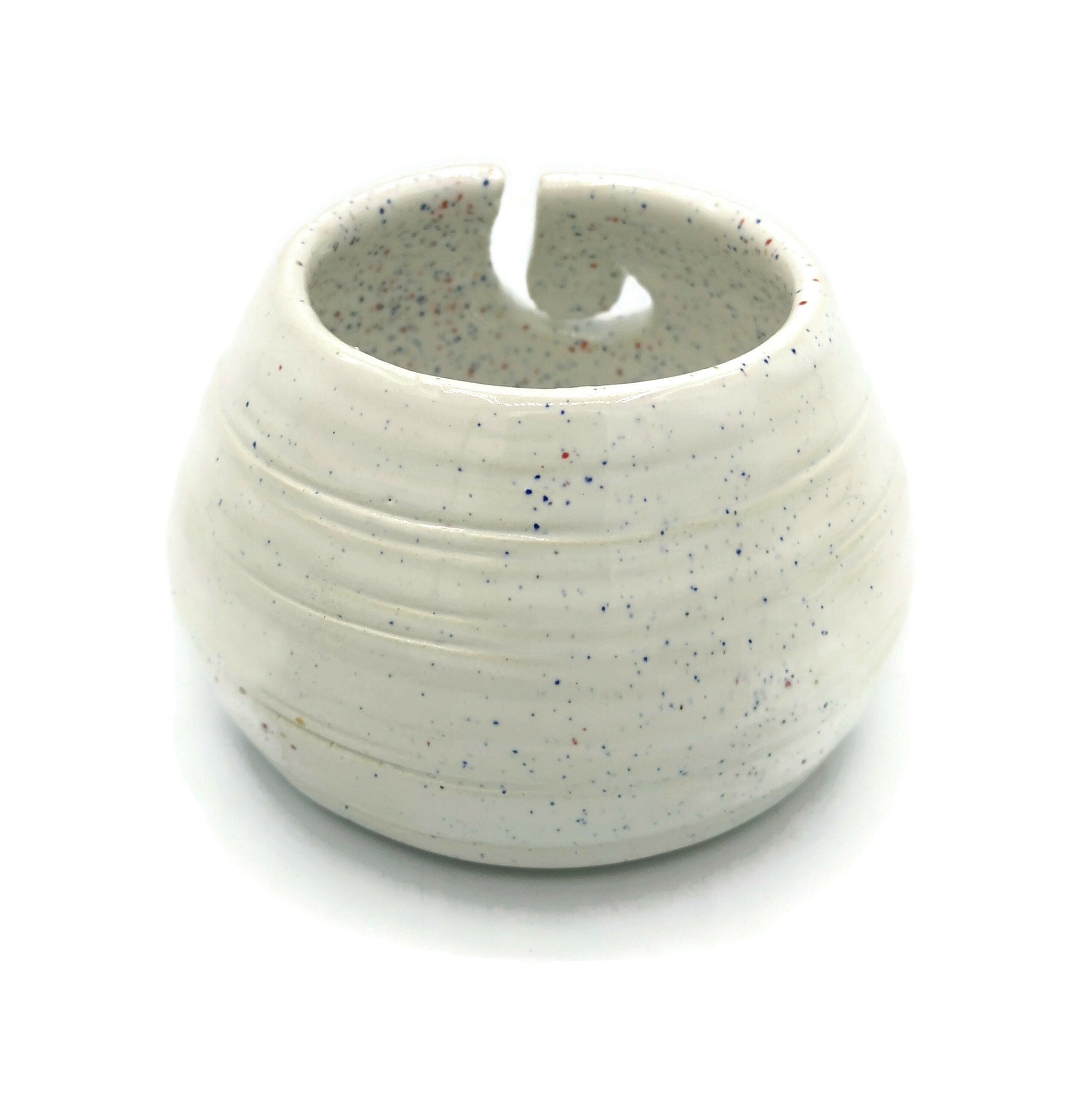 DECORATIVE KNITTING BOWL, Mom Birthday Gift For Grandma, Pottery Yarn Bowl, Handmade Ceramics, Housewarming Gift First Home - Ceramica Ana Rafael