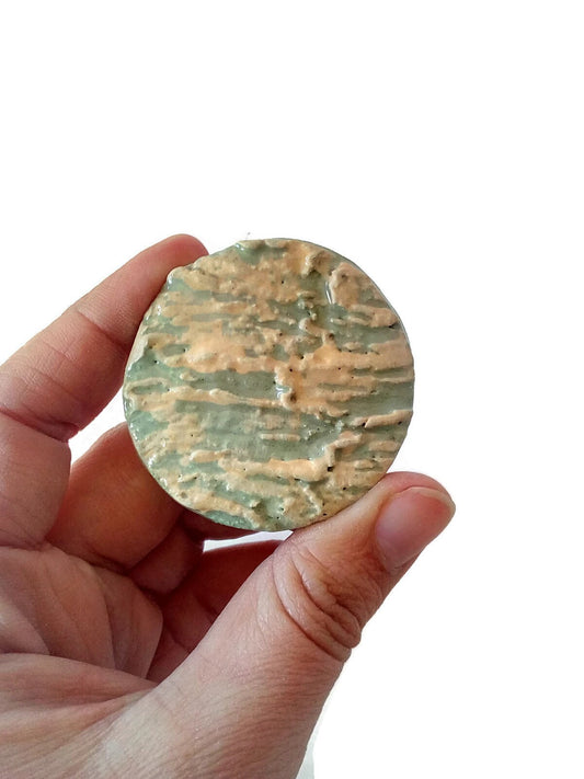 SOPHISTICATED BROOCH, SMALL Brooch, Round Shape Ceramic Brooch For Women With Vintege Look, Elegant Brooch Gifts For Mom - Ceramica Ana Rafael