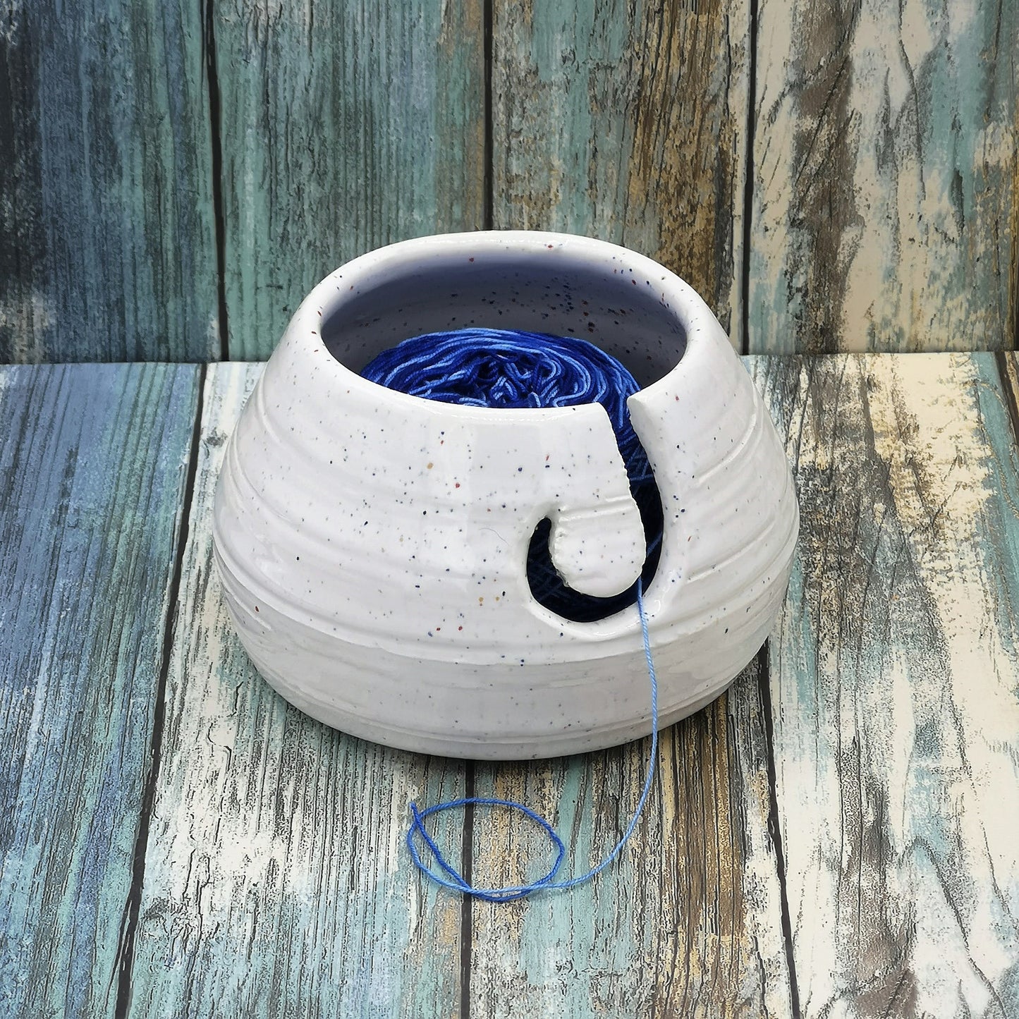 DECORATIVE KNITTING BOWL, Mom Birthday Gift For Grandma, Pottery Yarn Bowl, Handmade Ceramics, Housewarming Gift First Home - Ceramica Ana Rafael