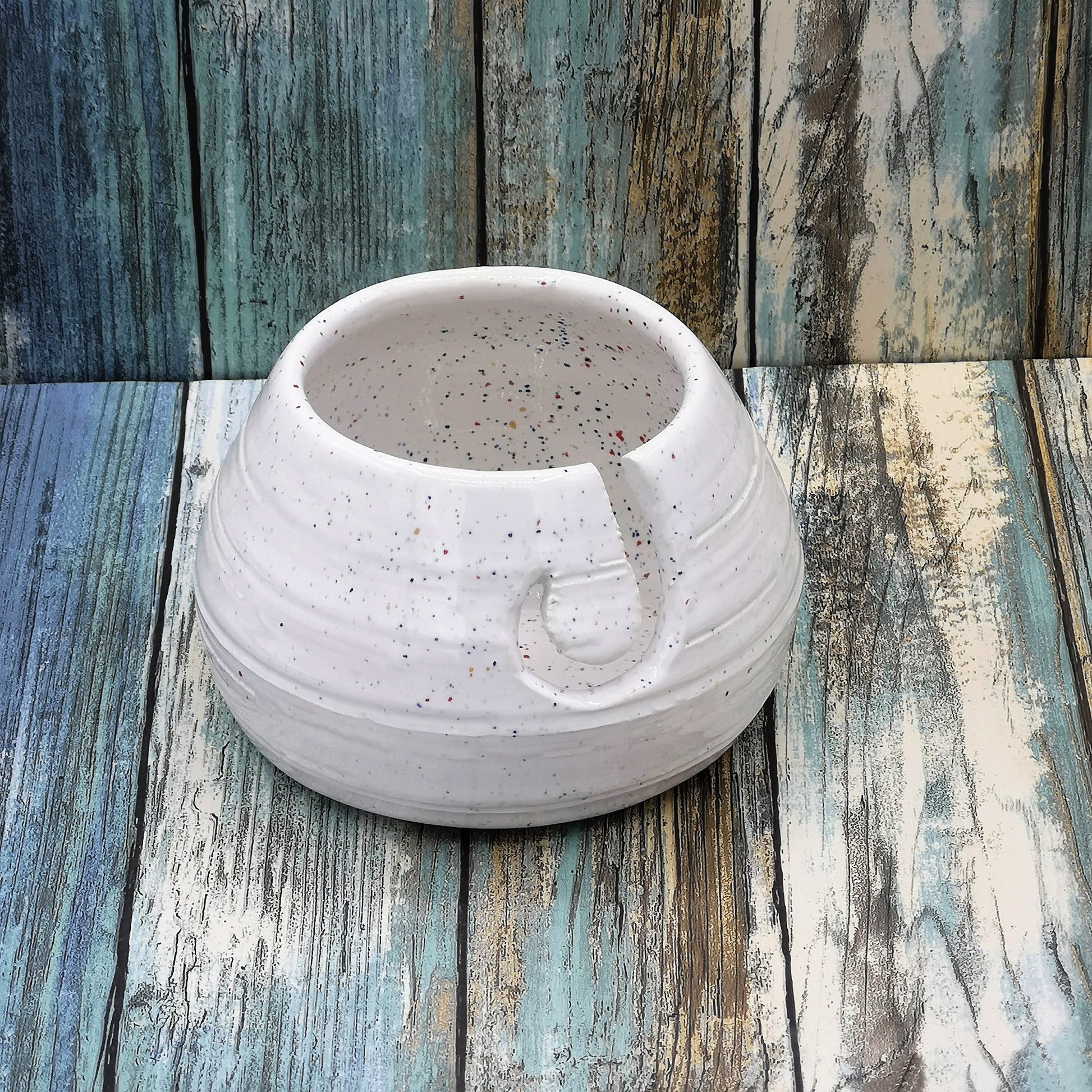 DECORATIVE KNITTING BOWL, Mom Birthday Gift For Grandma, Pottery Yarn Bowl, Handmade Ceramics, Housewarming Gift First Home - Ceramica Ana Rafael