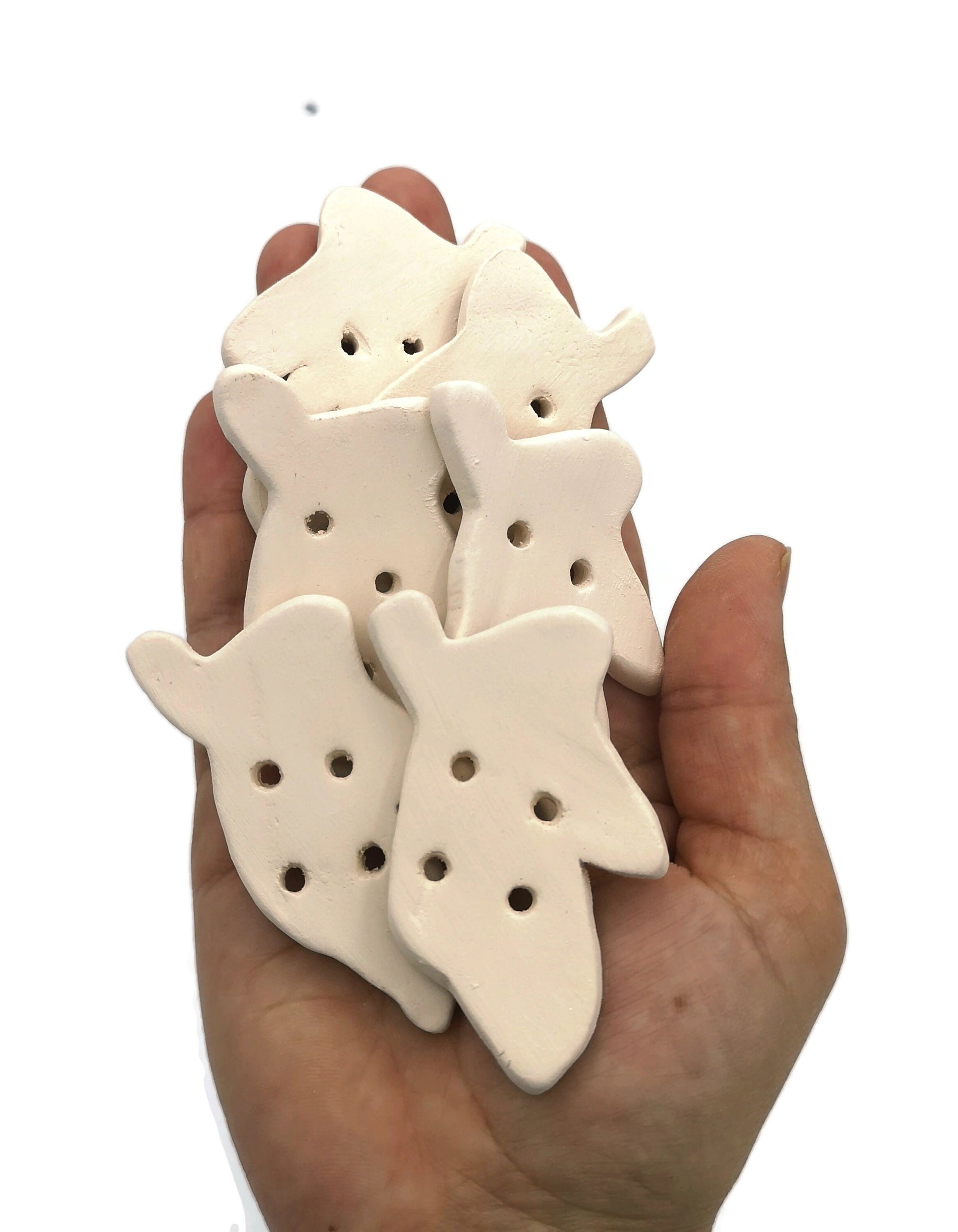 HALLOWEEN BUTTONS, CERAMIC Bisque Button Lot, Set of 6 Blank Ghost Shaped Sewing Buttons To Paint, Diy Craft Kit Customizable Ready To Paint - Ceramica Ana Rafael