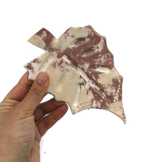 Ceramic Leaf Draining Soap Dish, Pottery Soap Dish, Soap Tray, Soap Saver, Clay Dish, Bar Soap Holder, Plant Dad Gift - Ceramica Ana Rafael