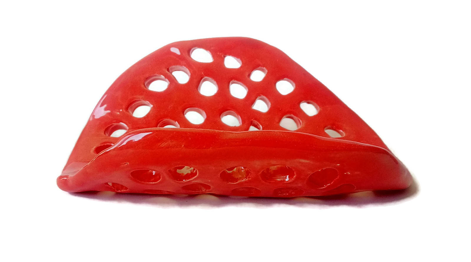 Handade Ceramic Draining Soap Holder With Holes and Organic Shape, Sponge Holder, Eco Friendly Shampoo Bar Dish Best Sustainable Gifts - Ceramica Ana Rafael