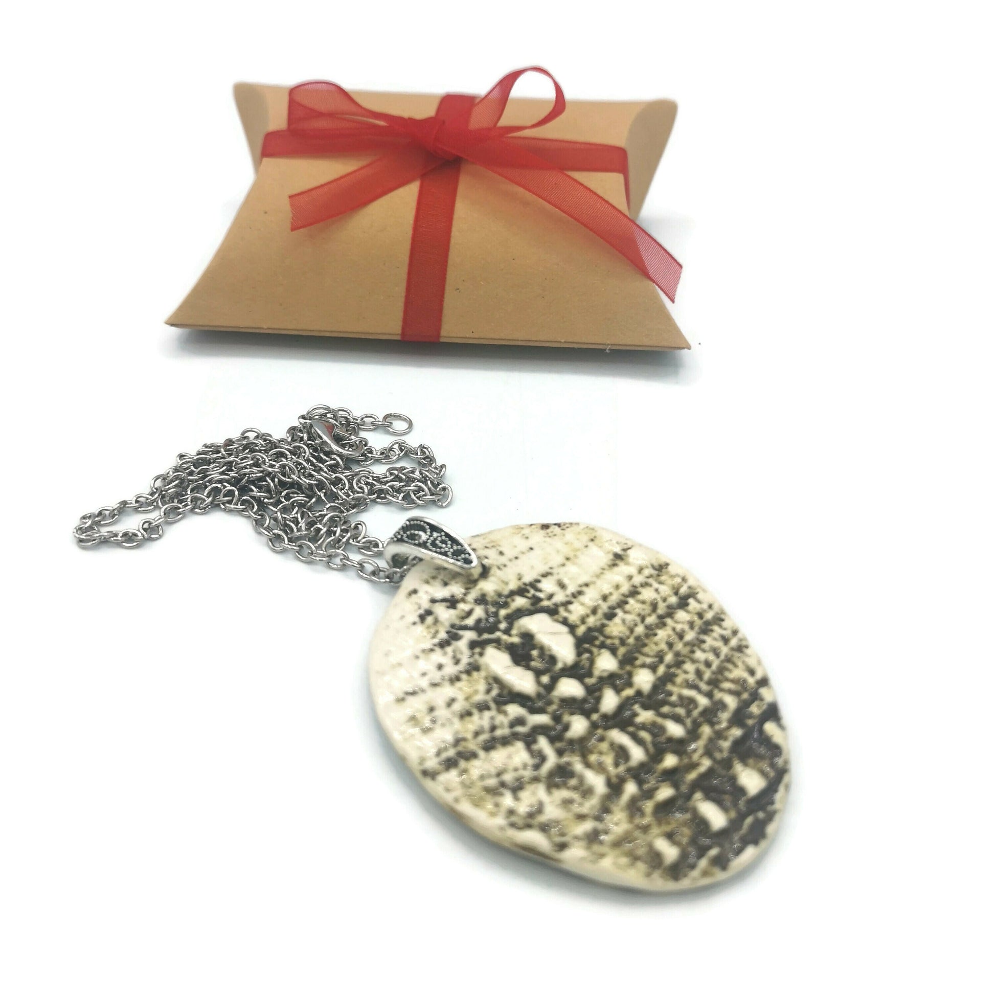 Everyday Necklace Pendant for women, mom birthday gifts from son, Lace Ceramic Jewelry, Aesthetic Necklace 9th anniversary gift for wifeen - Ceramica Ana Rafael