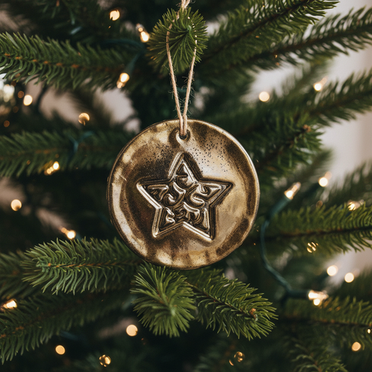 Golden ceramic Christmas star decoration