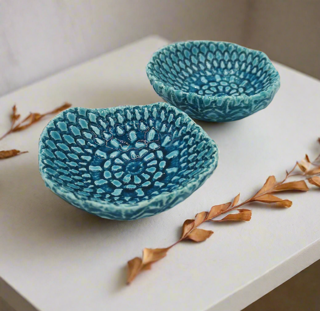 What Are the Benefits of Choosing Handcrafted Ceramics Over Mass-Produced Items?