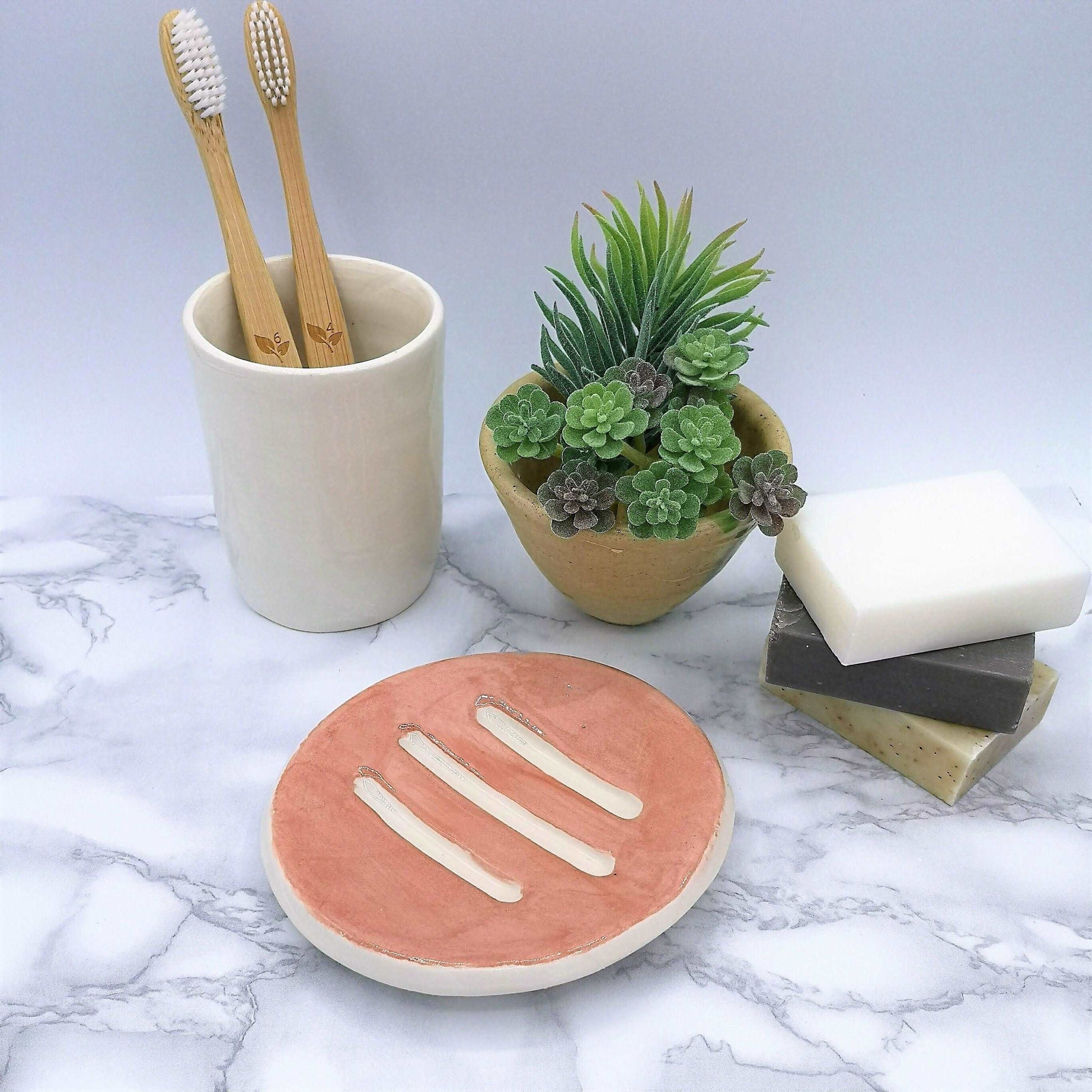 12cm/4.72in Handmade Ceramic Round Pink Soap Bar Holder For Bathroom Decor, Clay Soap Dish Drain, Eco Friendly Zero Waste Pottery Soap Tray