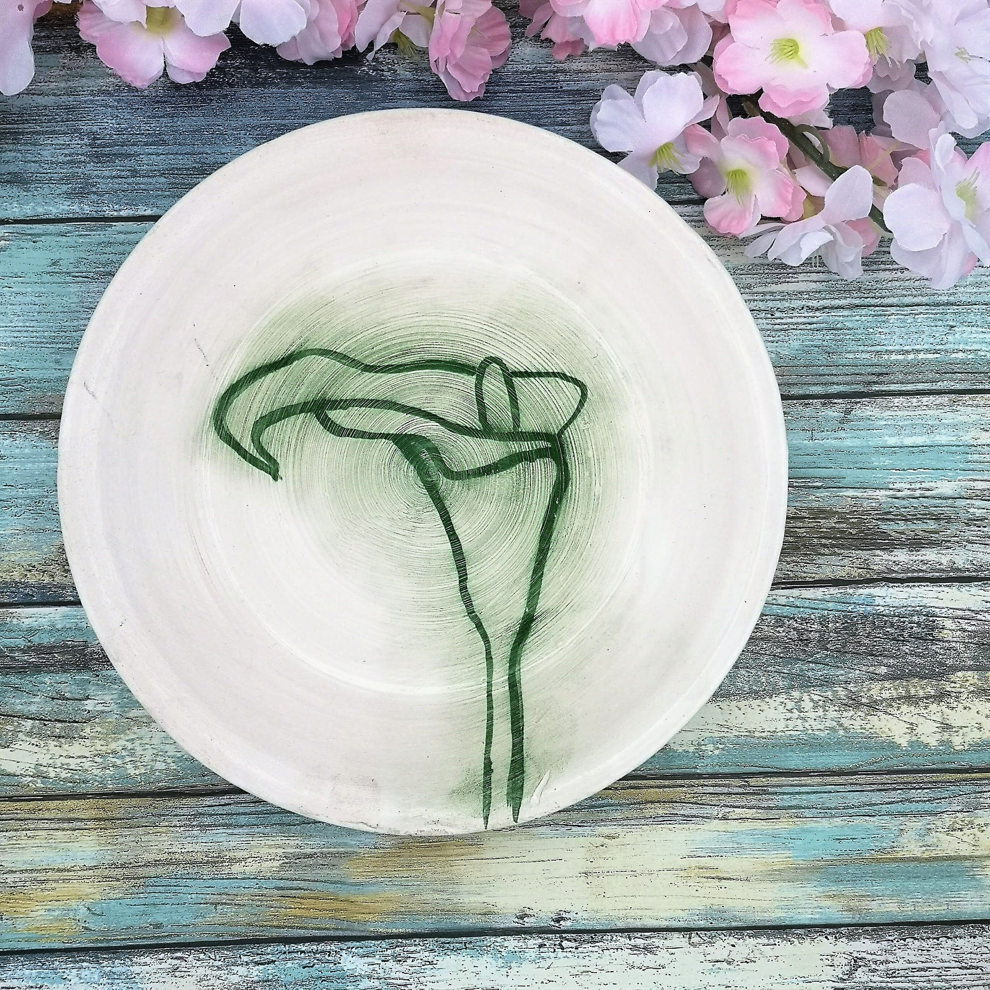 Handmade Ceramic Round Plate Hand Painted Calla Lily, Portuguese Pottery Wall Decor Use For Serving Dish, Unique Dinner Plates For Display - Ceramica Ana Rafael