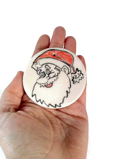 1Pc 65mm Handmade Ceramic Ornaments For Christmas Tree, Holly or Santa Claus Large Gift Tags Hand Painted, Minimalist Holiday Decor - Ceramica Ana Rafael