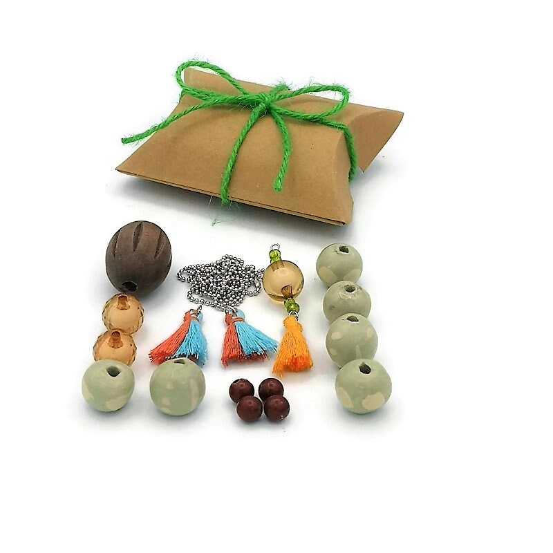 Beaded Necklace Craft Kit, Jewelry Starter Kit For Teens, Necklace Kits, Cheer Up Gift, Teenage Girl Gift, Stocking Stuffers Stuffers - Ceramica Ana Rafael