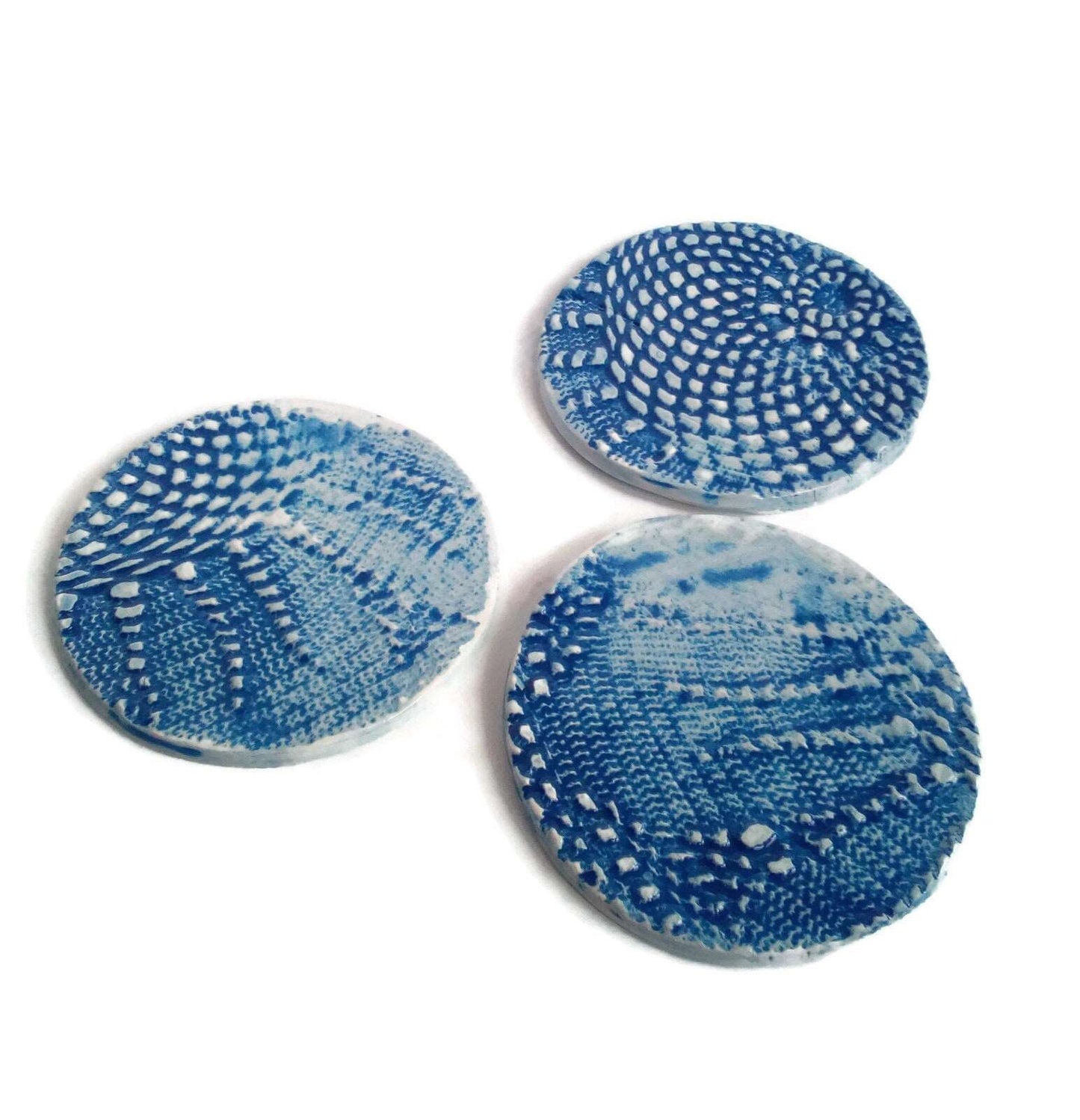 3Pc 11cm/4,3in Blue Handmade Ceramic Coasters With Lace Texture And Cork Back, Assorted Round Shape Trivet, Office Desk Accessories For Him - Ceramica Ana Rafael