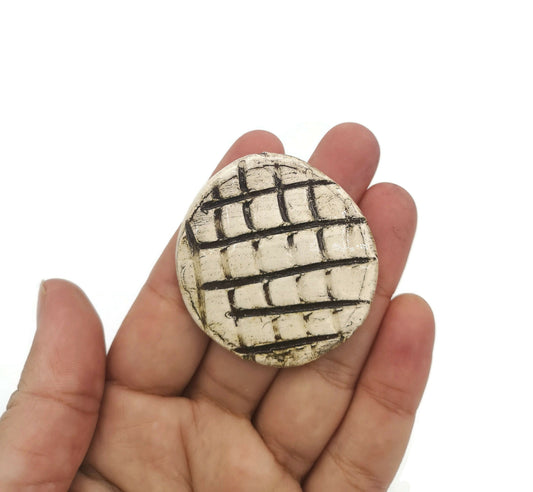 CUTE FRIDGE MAGNETS, Ceramic Magnet Handmade, Round Shape Clay Magnets Easter Basket Stuffers, Housewarming Gift - Ceramica Ana Rafael