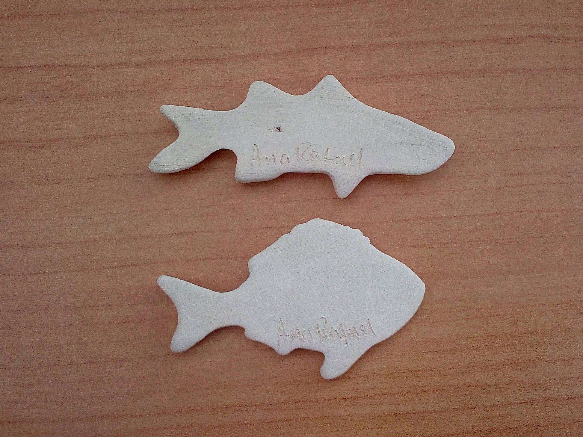 4Pc 70/80mm Handmade Ceramic Bisque Fish Plaque Ready To Paint, Unpainted Diy Blank Miniature Fish, U Paint Ceramics, Most Sold Items - Ceramica Ana Rafael