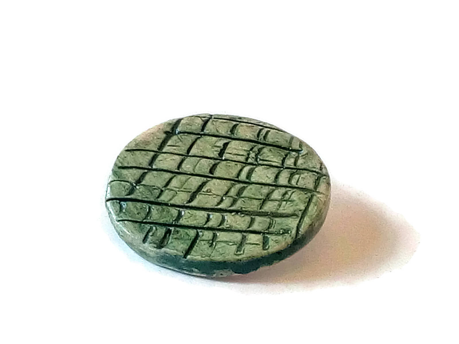 Handmade Ceramic Green Textured Brooch For Women, Round Shaped Clothing Brooch For Her, Lapel Pin Gift For Him, 9th Anniversary Gift Idea - Ceramica Ana Rafael