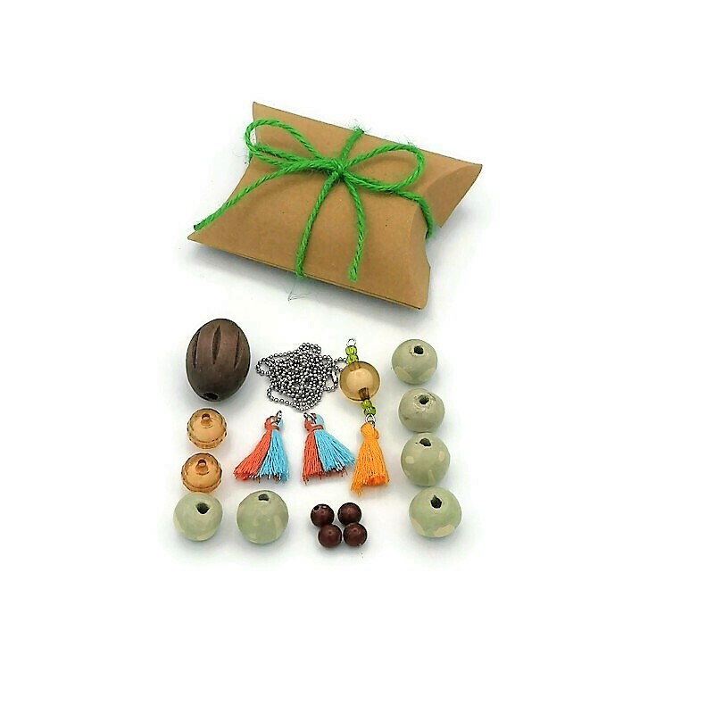 Beaded Necklace Craft Kit, Jewelry Starter Kit For Teens, Necklace Kits, Cheer Up Gift, Teenage Girl Gift, Stocking Stuffers Stuffers - Ceramica Ana Rafael