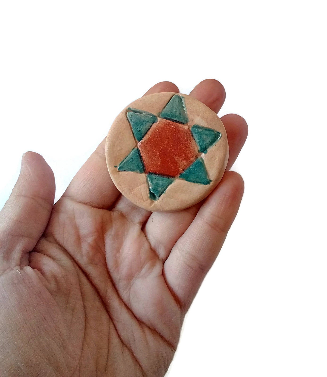 Handmade Ceramic Star Brooch For Women Clothing, Hand Painted Mothers Day Gift From Daughter, Best Sellers Mom Birthday Gift, Broach Pin - Ceramica Ana Rafael