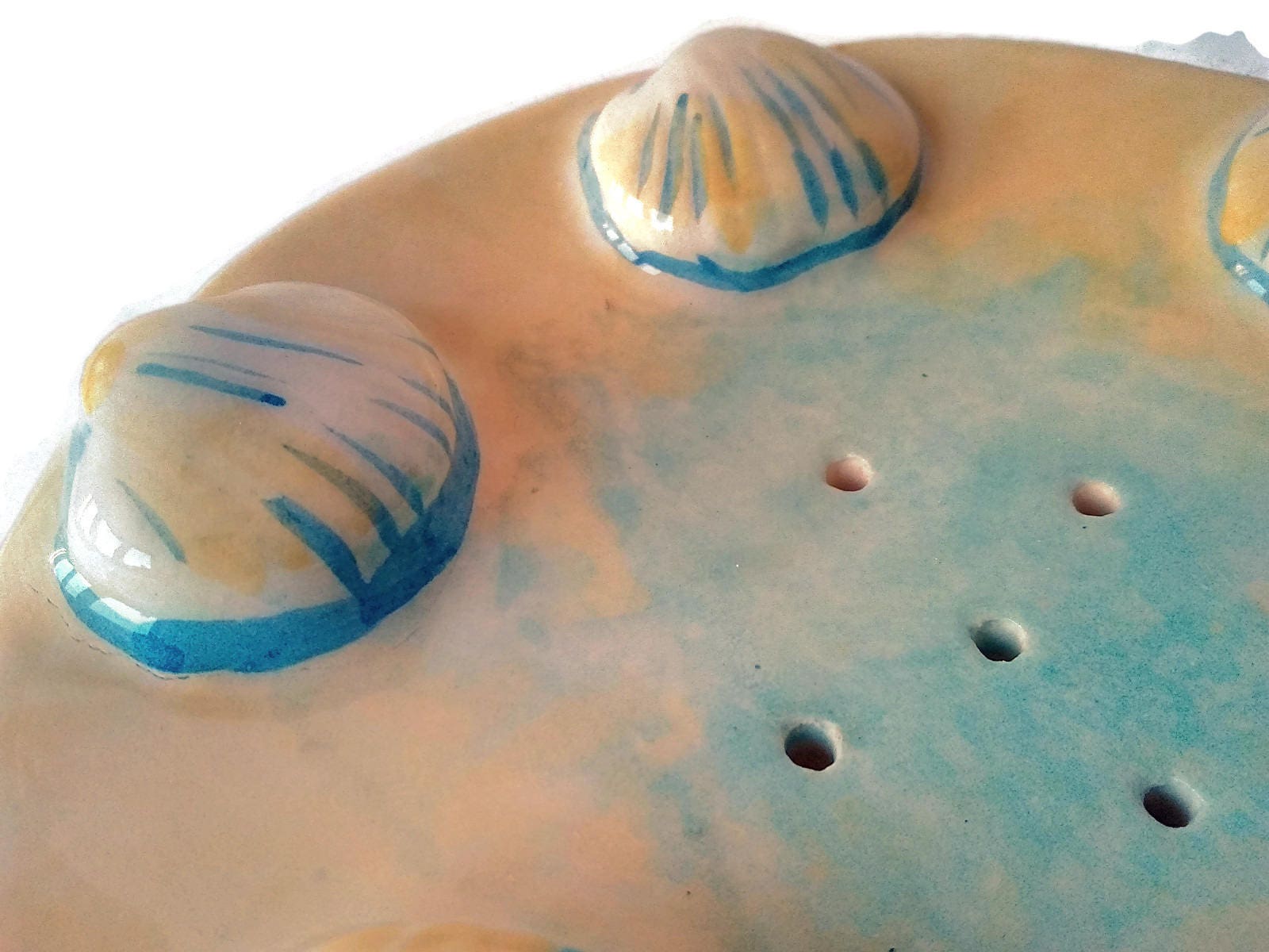 Seashell Draining Ceramic Soap Dish With Drain Holes, Zero Waste Bathroom Accessories, Clay Soap Saver, Soap Bar Holder - Ceramica Ana Rafael
