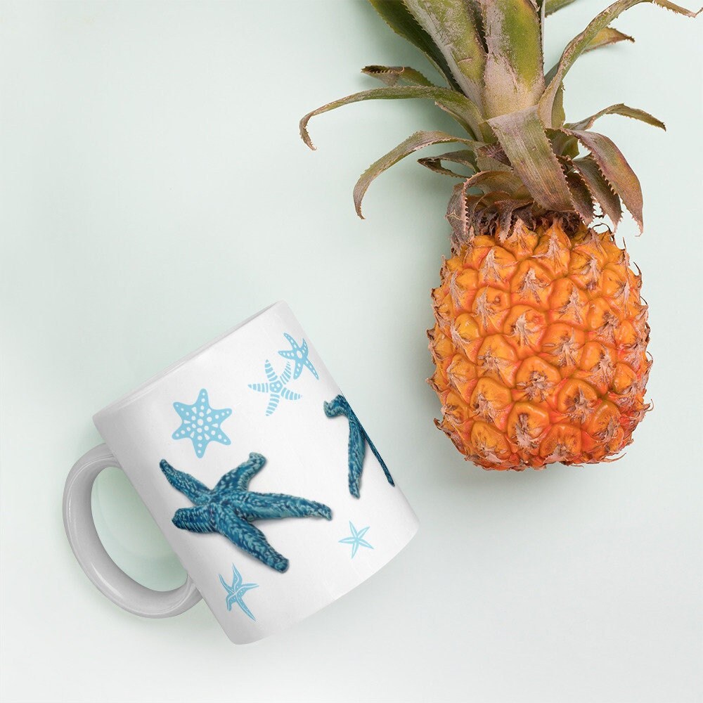 Taza de cerámica hecha a mano azul con decoración de estrella de mar, taza de café grande de 11 oz, los mejores regalos de cumpleaños tropicales para los amantes del mar