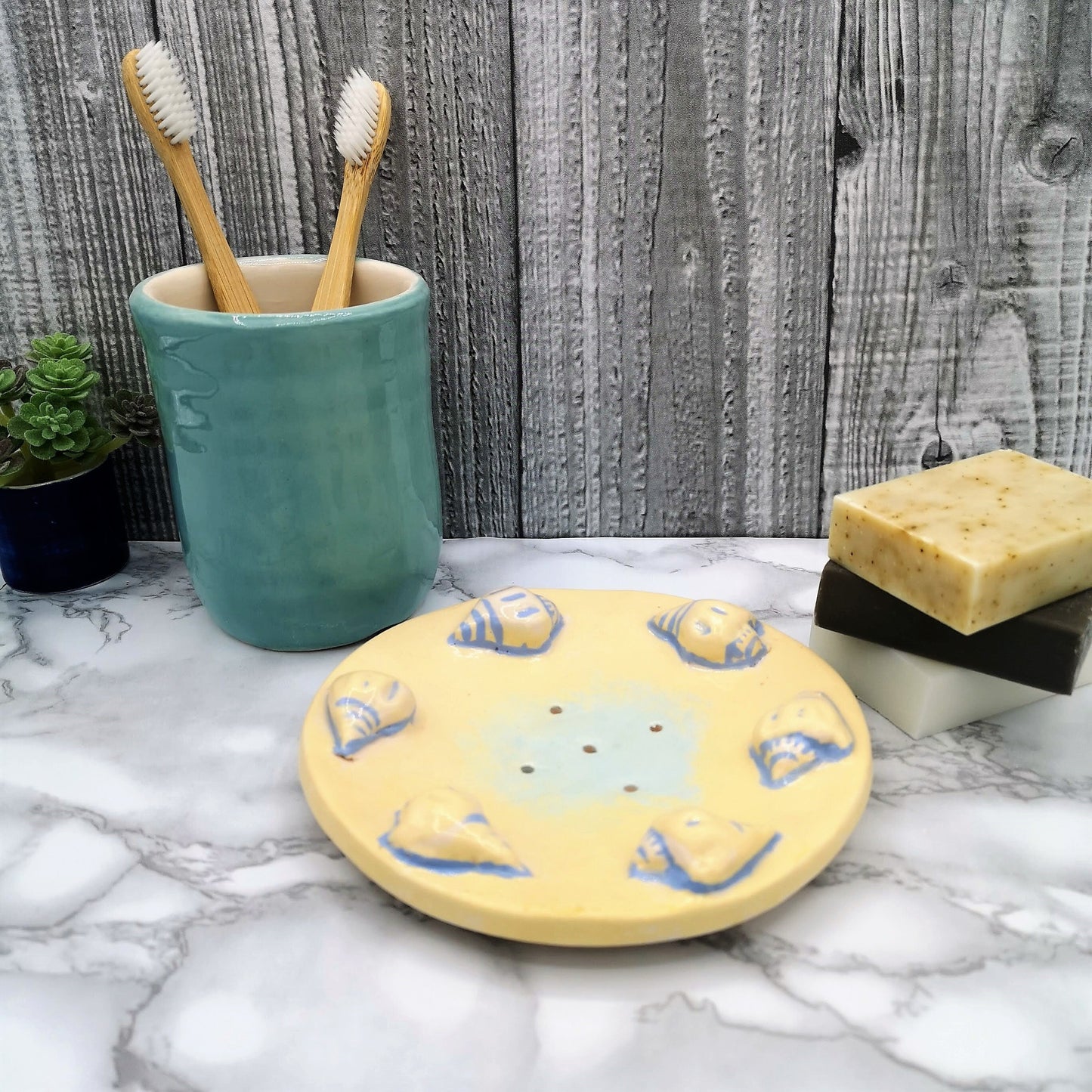 Self Draining Soap Dish, Sea Life Soap Dish, Beach Themed Dish Soap Holder, Pottery Bathroom Accessories - Ceramica Ana Rafael