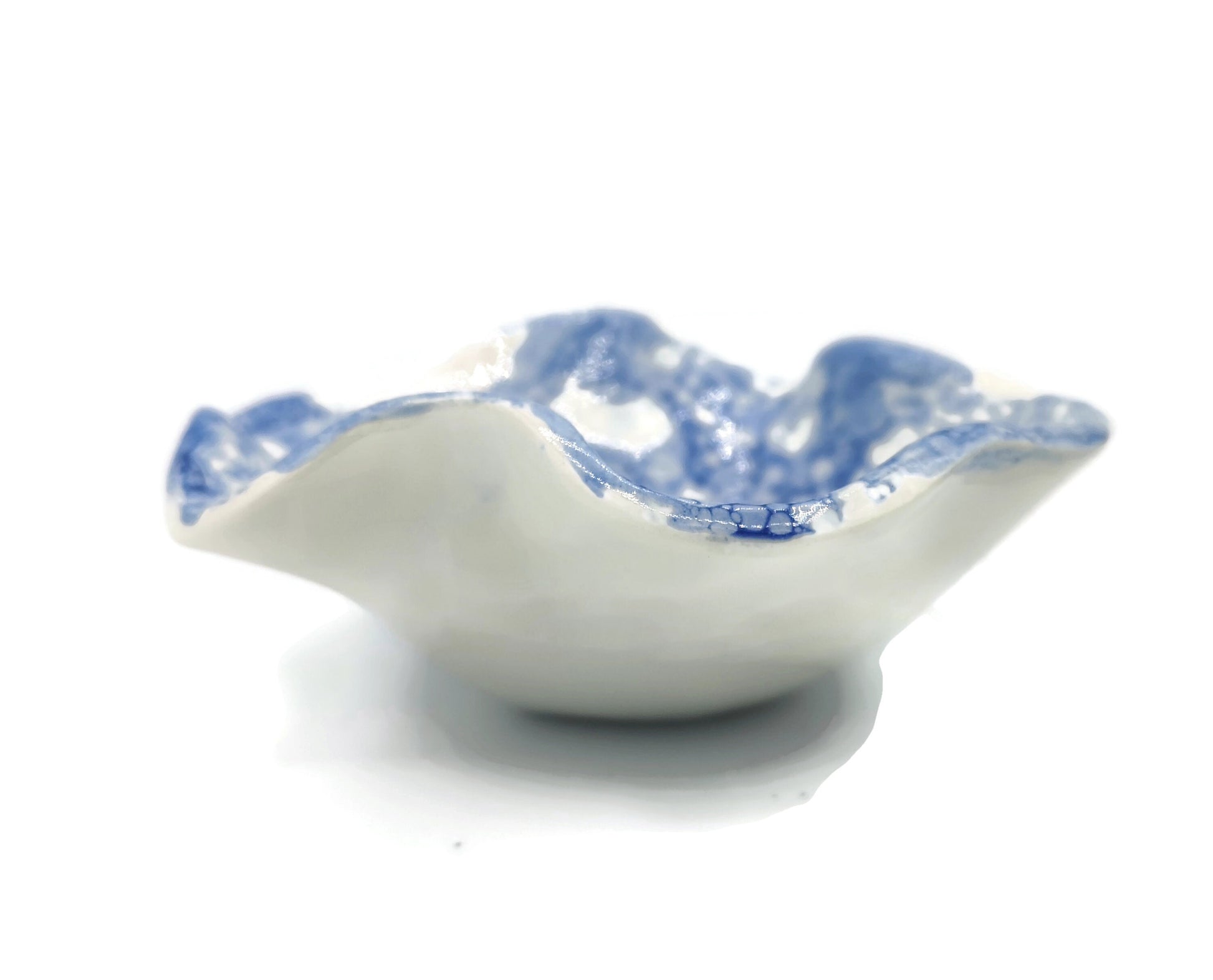 CERAMIC TRINKET DISH, Small Ceramic Bowl Irregular Shape, Clay Soap Dish For Soap Bar - Ceramica Ana Rafael