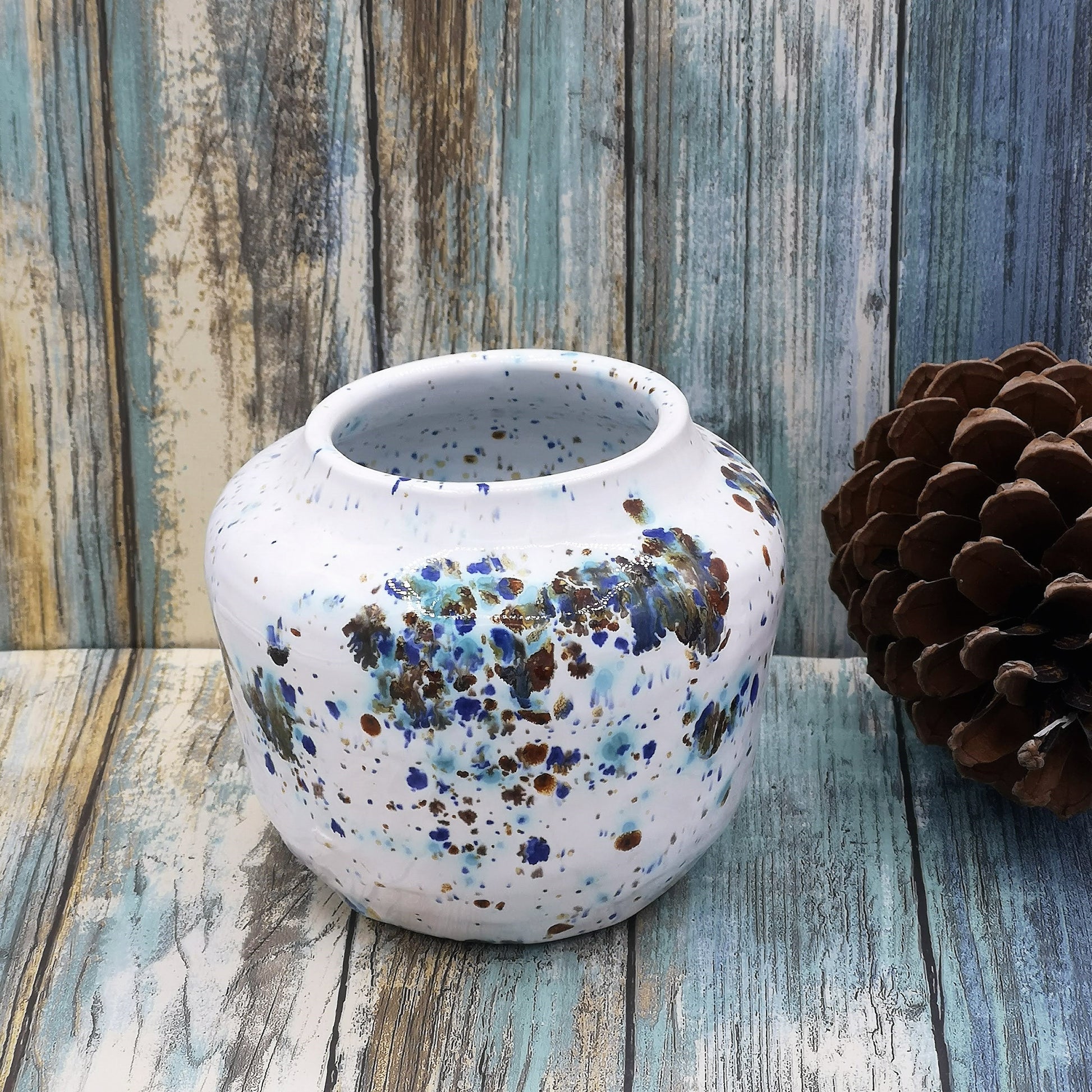 Handmade Ceramic Bud Vase, Speckled Modern Pottery Vase For Flowers, Unique House Warming Gifts For Couple, Custom Wedding Gift - Ceramica Ana Rafael