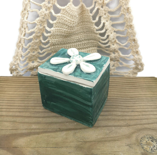 TRINKET BOX, CERAMIC Box, Custom Jewelry Box With Lid, Keepsake Box Mothers Day Gifts For Women Who Has Everything, Small Decorative Box - Ceramica Ana Rafael