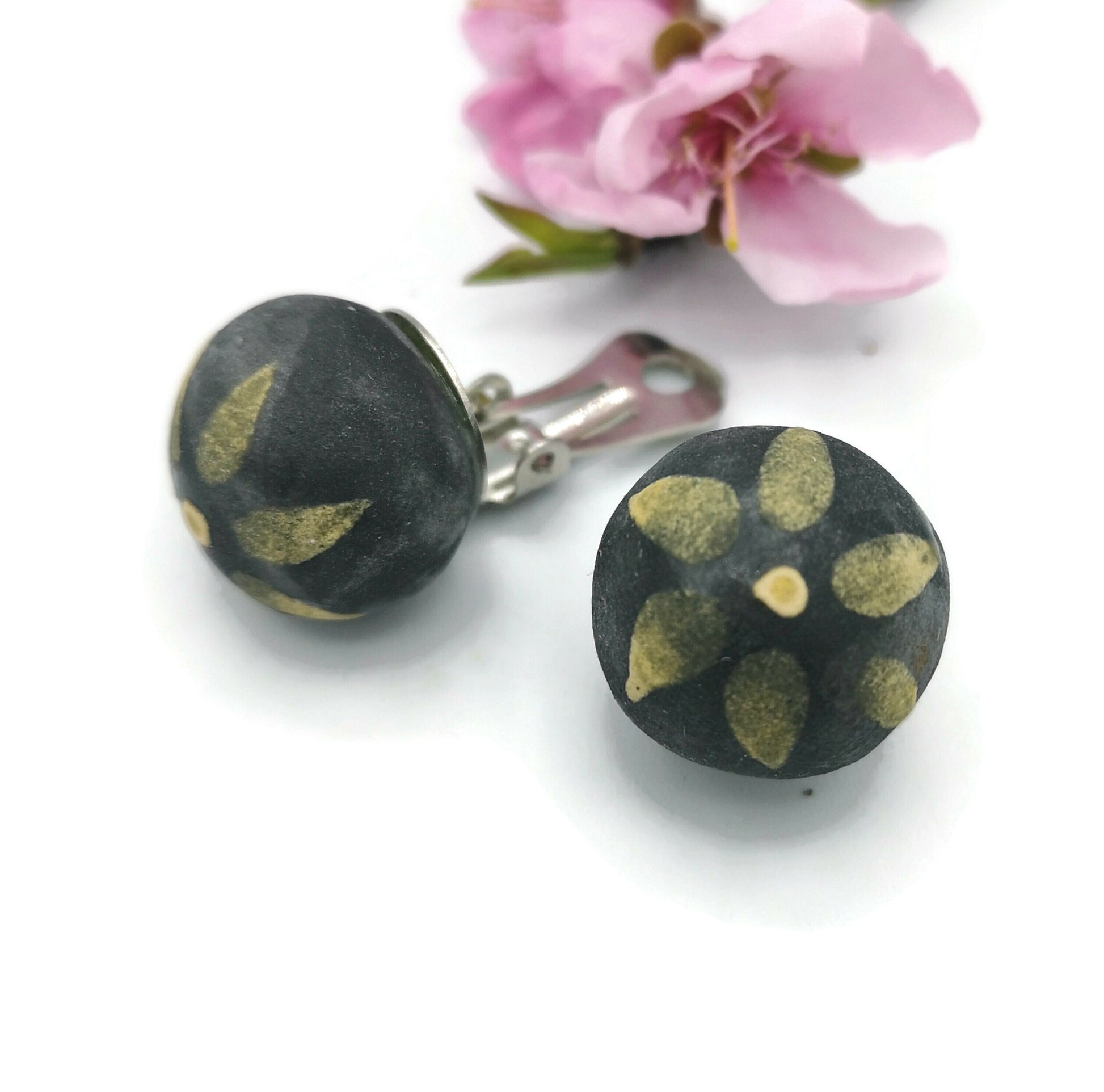 Black and Yellow Floral Clip On Earrings For Non Pierced Ears, Hand Painted Clay Stud Earrings, Handmade Jewelry For Mothers Day Gift - Ceramica Ana Rafael