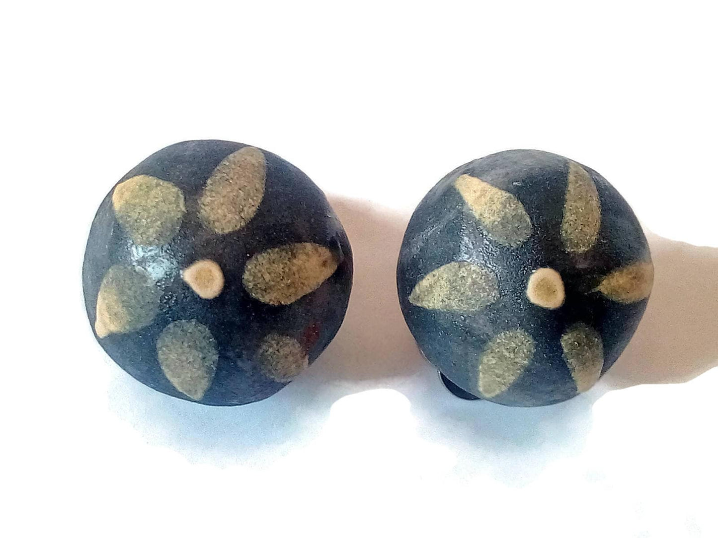 Black and Yellow Floral Clip On Earrings For Non Pierced Ears, Hand Painted Clay Stud Earrings, Handmade Jewelry For Mothers Day Gift - Ceramica Ana Rafael