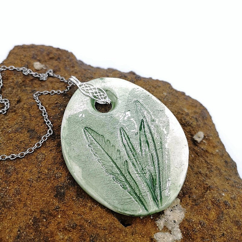 AESTHETIC NECKLACE, CERAMIC Jewelry, Hypoallergenic Vegan Necklace, Porcelain Pendant, Plant Mom Gift, Mothers Day Gift From Daughter - Ceramica Ana Rafael