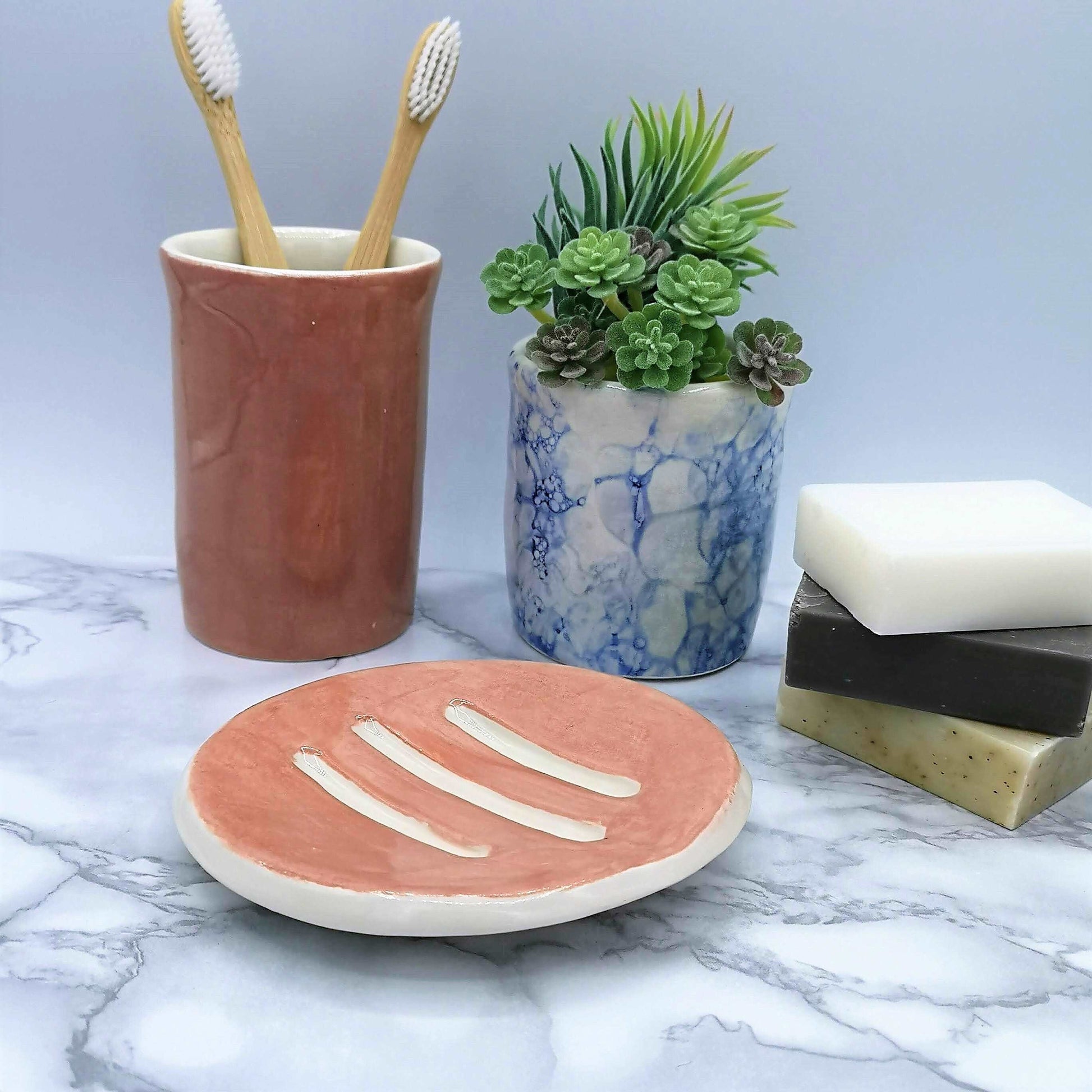 12cm/4.72in Handmade Ceramic Round Pink Soap Bar Holder For Bathroom Decor, Clay Soap Dish Drain, Eco Friendly Zero Waste Pottery Soap Tray