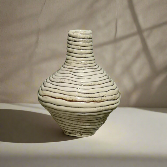 Handmade Textured Ceramic Bud Vase – Unique Irregular Shape Pottery – Boho Rustic Flower Vase – Best Gift for Him – Large 19cm Decorative Vase