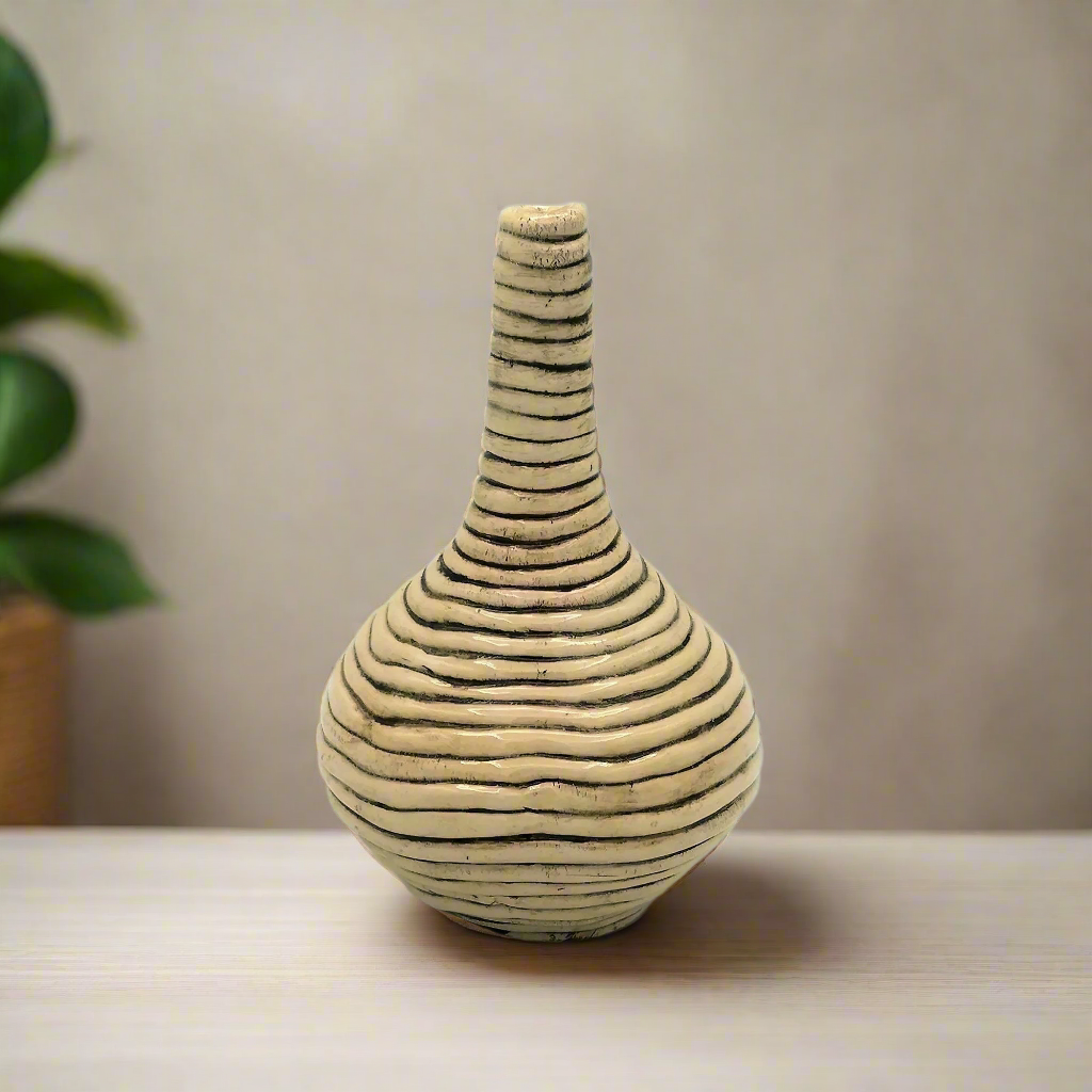 Große Keramikvase, moderne Tonskulptur, strukturierte Knospenvase für den Tisch, großes zeitgenössisches Kunst-Hochzeitsgeschenk für Paare